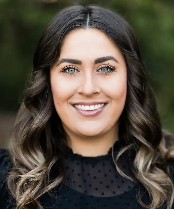 Samantha Harris Headshot
